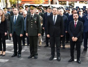 Tatvan’da 10 Kasım Atatürk’ü Anma Programı Düzenlendi
