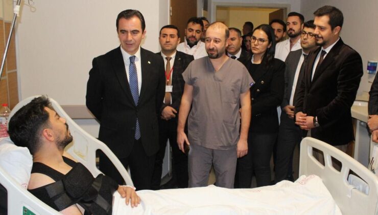 Bitlis Valisi Ahmet Karakaya’dan Hizan’da Trafik Kazasında Yaralananlara Ziyaret