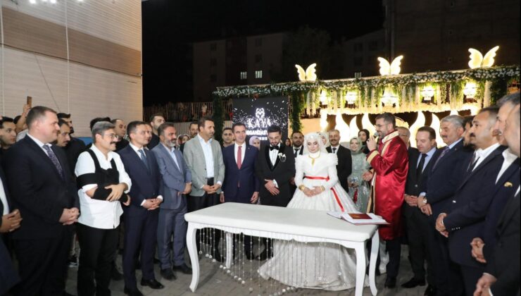 Hizan Belediye Başkanı Yahya Şam’ın Oğlu Yusuf Şam, Dilan Zorlu ile Dünyaevine Girdi