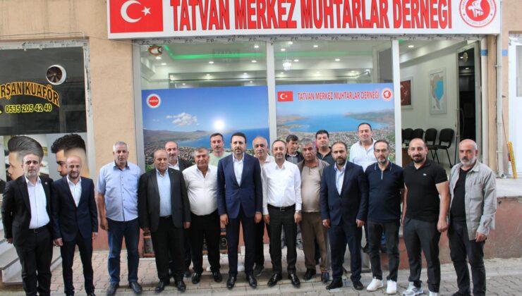 Tatvan Merkez Muhtarlar Derneği’nden Bedirhanoğlu ve Ayaz’a Teşekkür