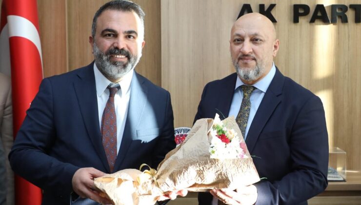 AK Parti Bitlis İl Başkanlığında Coşkulu Devir-Teslim Töreni: Engin Günceoğlu Görevi Devraldı