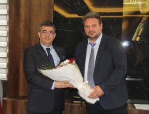 Tatvan Devlet Hastanesi’nde Yeni Dönem: Başhekimlik Görevini Uzm. Dr. Barış Sarıçoban Devraldı