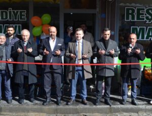 Tatvan’da Reşadiye Manavı düzenlenen törenle hizmete açıldı.