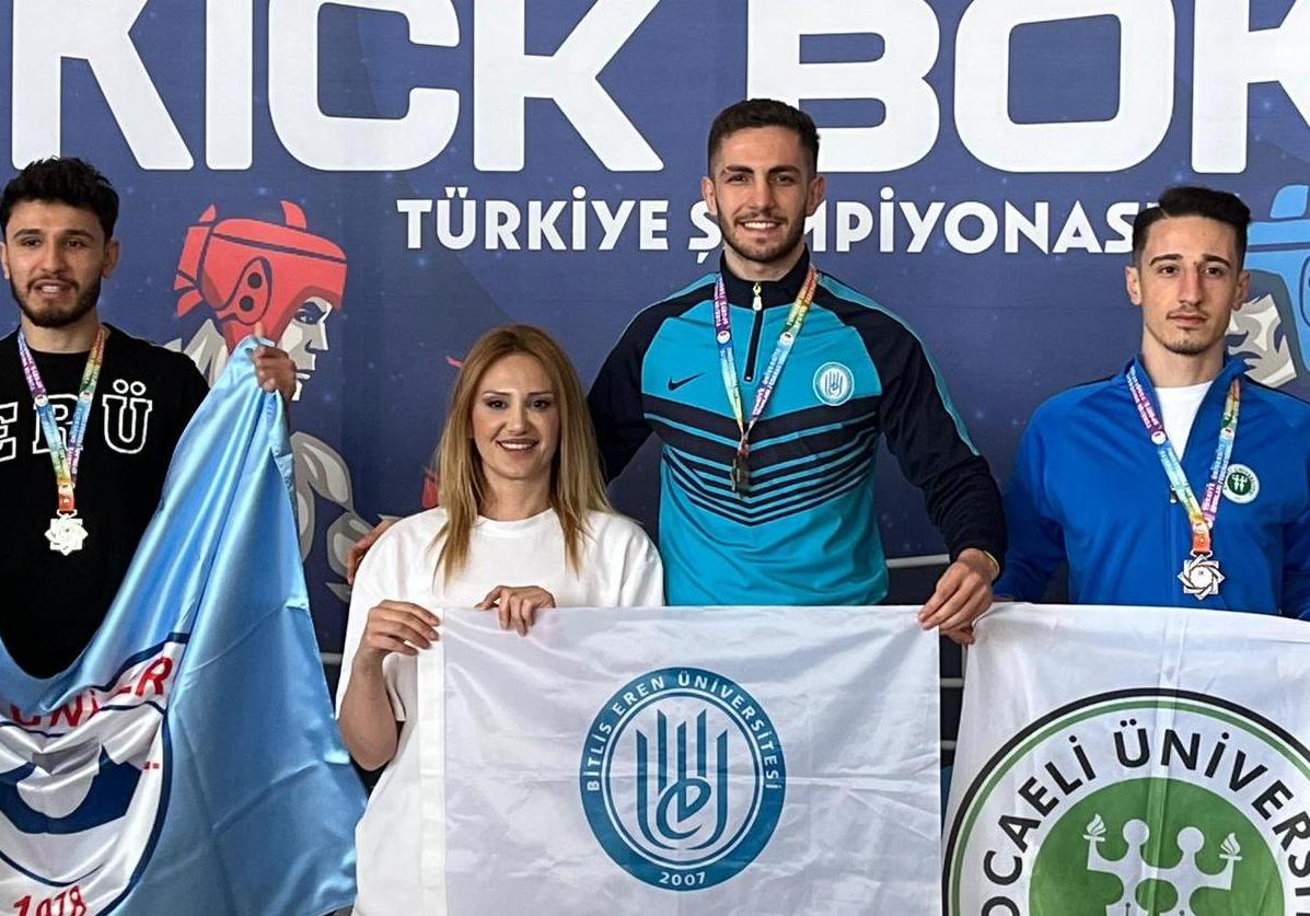 Bitlis Eren Üniversitesi’nden Büyük Başarı: Üniversiteler Ligi Kick Boks Türkiye Şampiyonluğu